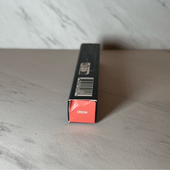 Anastasia Liquid Lipstick in Crush - Picture 2 of 4